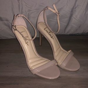 Lulu’s Nude Ankle Strap Heels Size 7